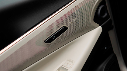 Lynk & Co 08
