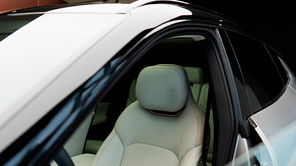 Lynk & Co 08
