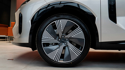 Lynk & Co 08